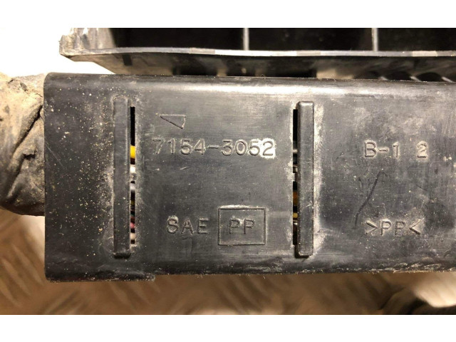   Pojistková skříňka 71543050, 71543052   Nissan Maxima 1999