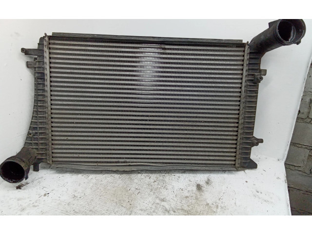 Интеркулер  1K0145803Q   Volkswagen Caddy 