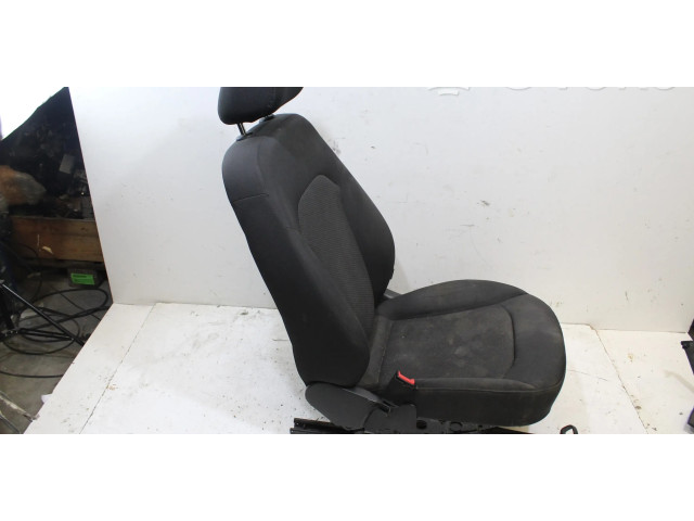 Переднее сиденье водителя