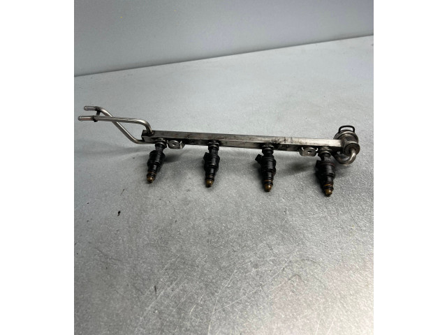 Топливная рампа 06A133681B, 06A133681B   Audi A3 S3 8L  