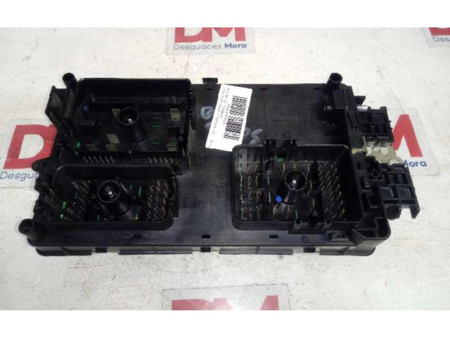 Pojistková skříňka 13255300, 13255300 Chevrolet Cruze 2011