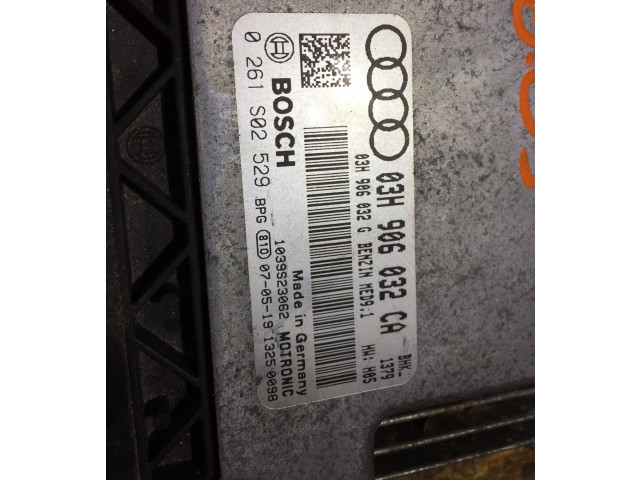 Řídící jednotka 03H906032CA Audi Q7 4L 2010