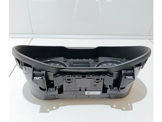 Панель приборов 5E0920751B, A2C94799001 Skoda Octavia Mk3 (5E)