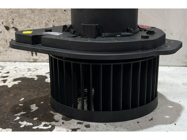 Вентилятор печки       Volvo C70