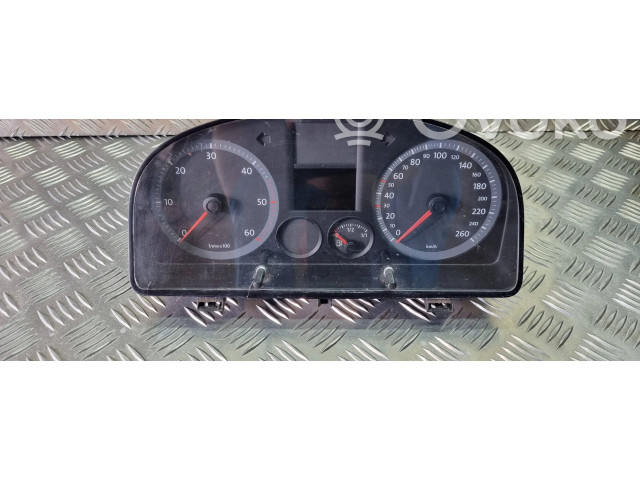 Řídící jednotka 03G906021CG, 0281012746   Volkswagen Caddy 2007