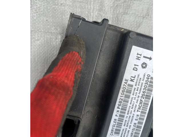 Блок подушек безопасности P68210607AE, 39754C   Jeep Cherokee