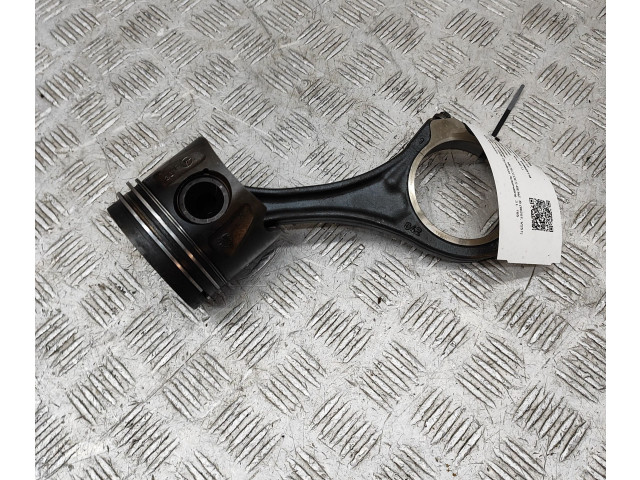 Píst A6420301818, A6420305220 Mercedes-Benz R W251 OM 642.950