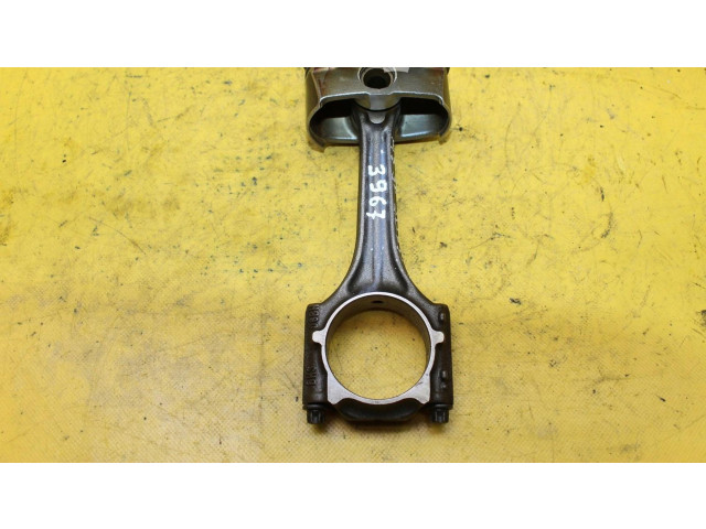 Поршень с шатуном Audi A3 S3 8P