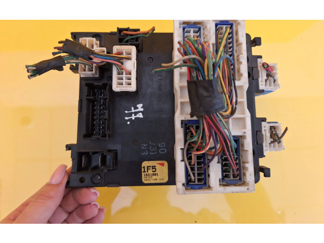 Pojistková skříňka 15F1031001 Nissan Micra 2002