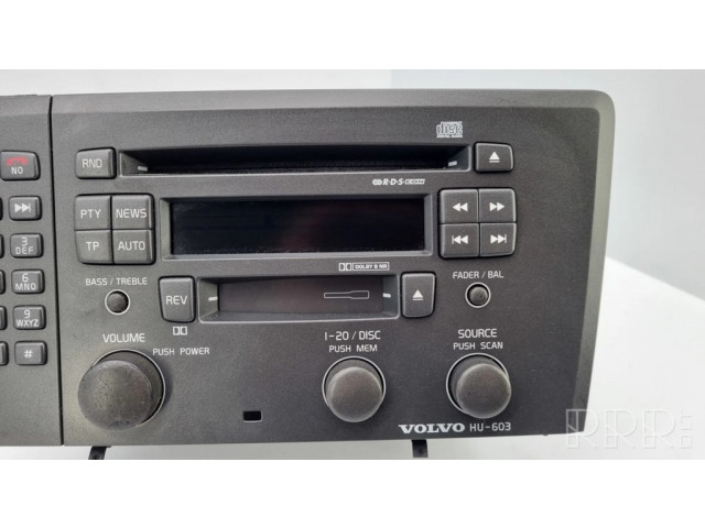 Радио/ проигрыватель CD/DVD / навигация