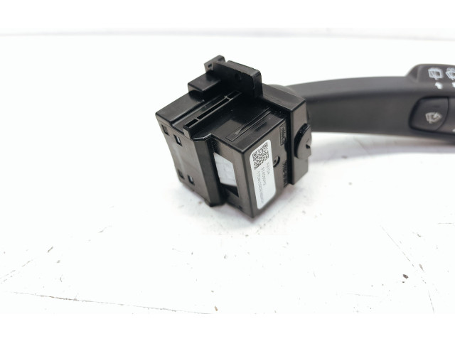 Ручка стеклоочистителей 31456042   Volvo V60