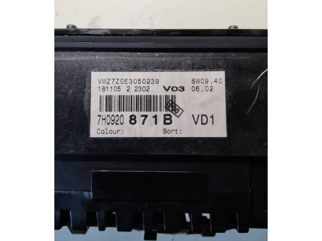 Přístrojová deska Volkswagen Transporter - Caravelle T5 2005 7H0920871B, VWZ7Z0E3050239