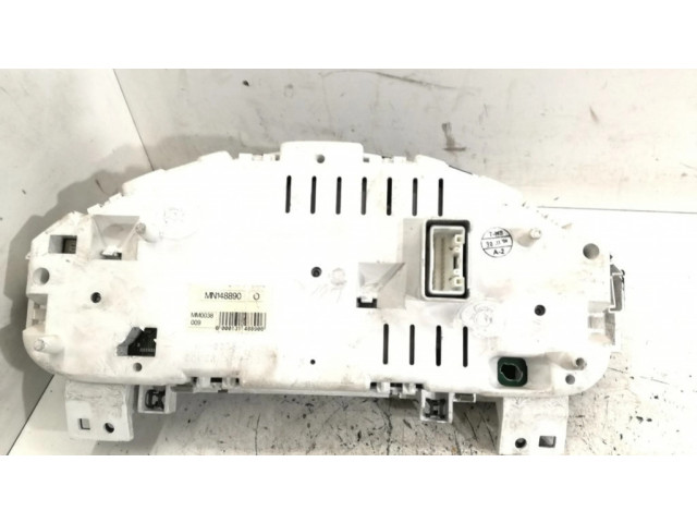 Панель приборов MN1488900, MM0038009 Mitsubishi Colt