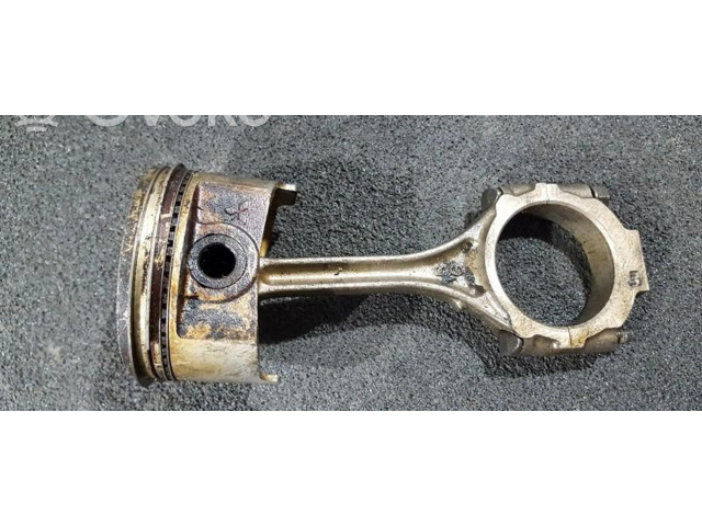 Поршень с шатуном Mitsubishi Galant для бензинового двигателя 2.5