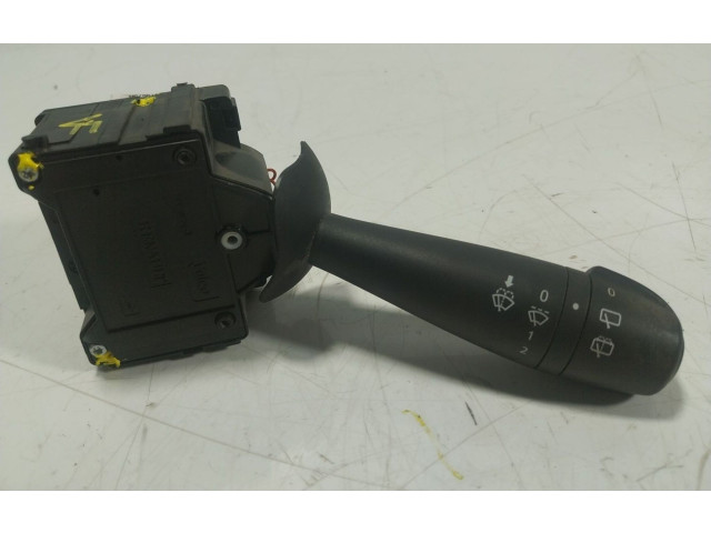 Ручка стеклоочистителей 8201168008, 255679575R Dacia Sandero