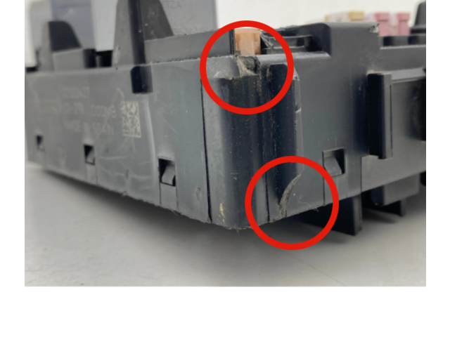 Блок предохранителей 32322427 Volvo V90 Cross Country