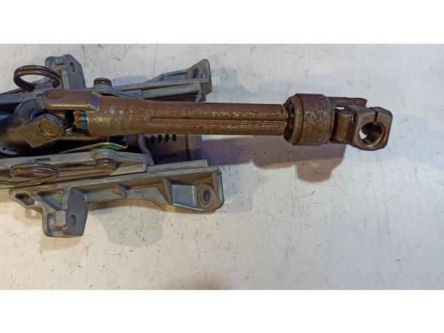 Крестовидная связь оси рулевого колеса