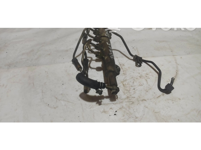 Vstřikovací lišta Nissan Almera Tino