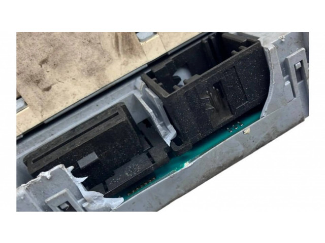 Блок предохранителей PA66GB15, 27XC00J1C Fiat Stilo