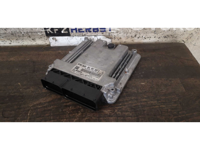 Блок управления двигателя 04L907309D, 0281018498 Skoda Octavia Mk3 (5E)