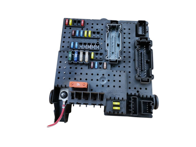 Блок предохранителей 30728512, 28017881   Volvo XC90    