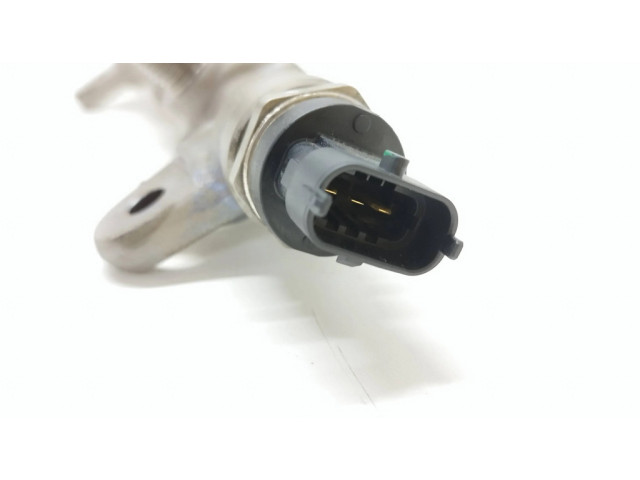 Топливная рампа 55215208, 0445214192   Suzuki SX4 2.0  для двигателя D20AA