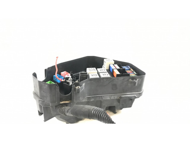 Pojistková skříňka 7L0937559 Audi Q7 4L 2008