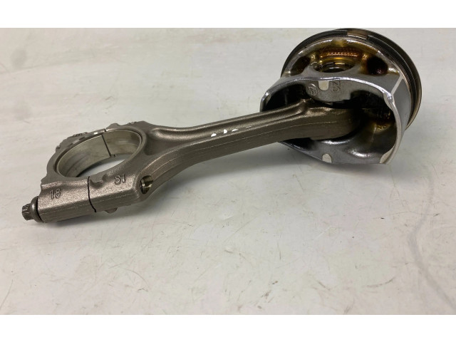 Píst 02606LJ1, 4202606LJ1 Audi A3 S3 8V DNUE