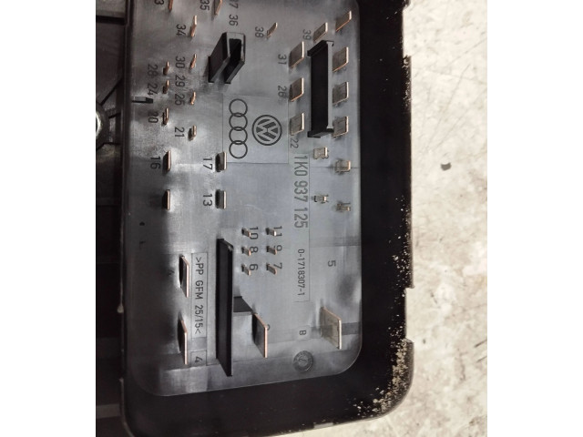 Блок предохранителей 1K0937125, 017183071 Skoda Octavia Mk2 (1Z)