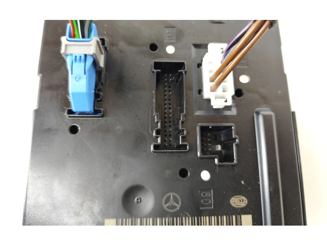 Pojistková skříňka 2049065802, 5DK01102262 Mercedes-Benz GLK (X204) 2015