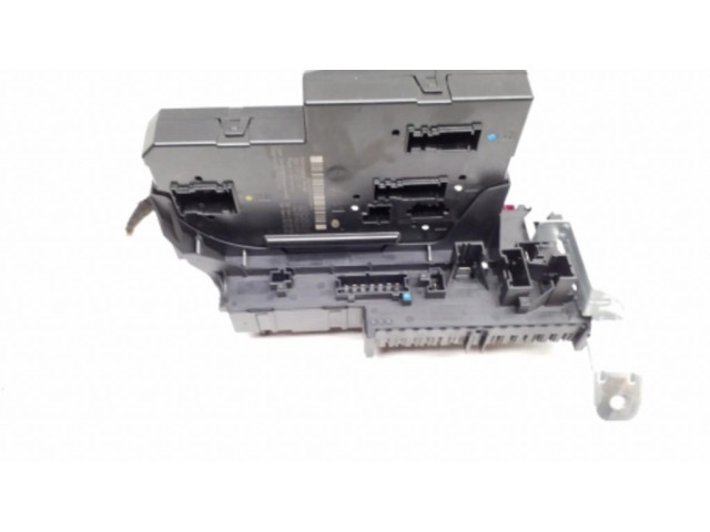 Блок предохранителей A2049005601, A2049011901   Mercedes-Benz C W204    