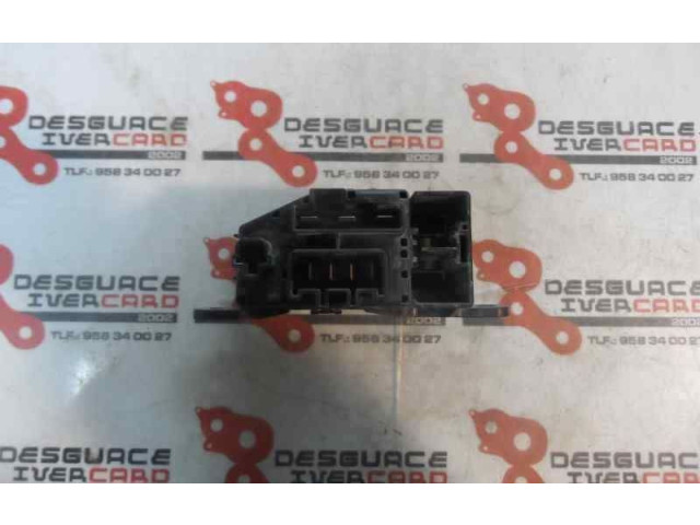 Блок предохранителей    Ford Ranger    