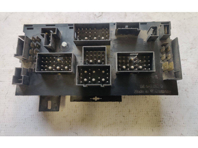 Pojistková skříňka 171941813D Volkswagen PASSAT B3 1991