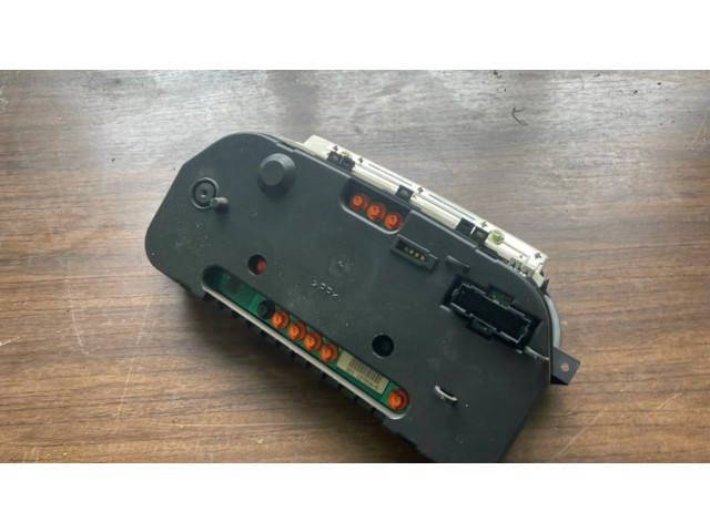 Панель приборов 354001002 Volkswagen Golf III