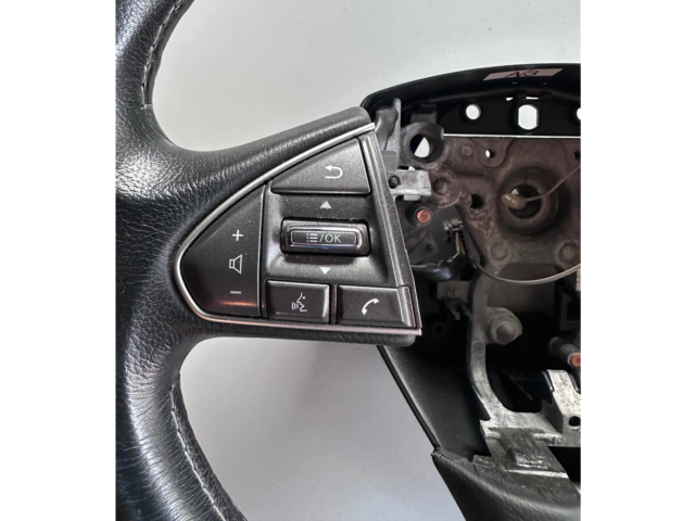 Volant Infiniti Q50 2016