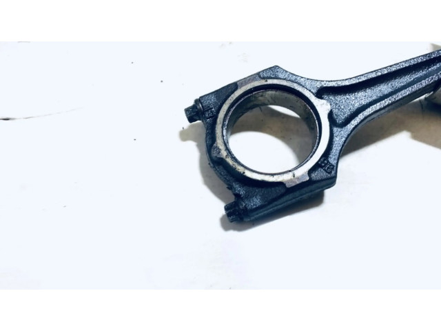 Píst Opel Tigra A pro benzínový motor 1.6