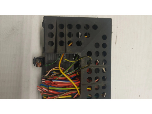 Pojistková skříňka 0001683V001, ZF381 Smart ForTwo 2002