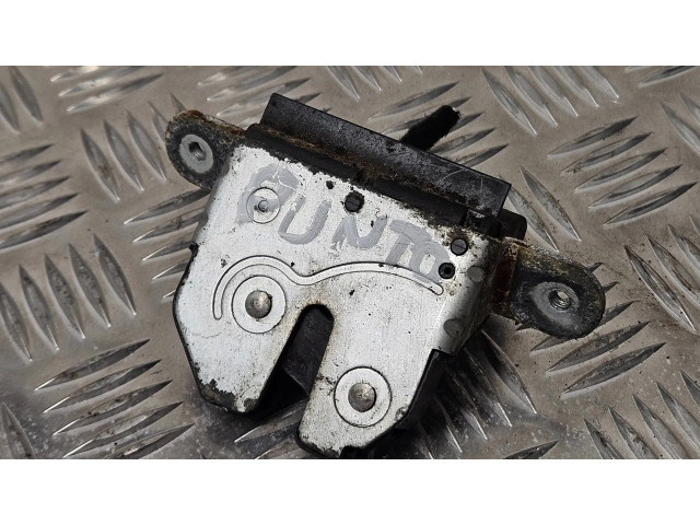 Замок багажника 09206    Fiat Punto (188) 1999-2010 года