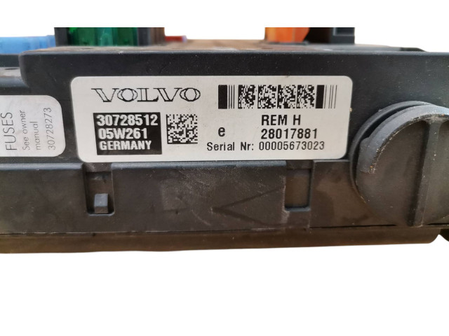 Блок предохранителей 30728512, 05W261 Volvo XC90