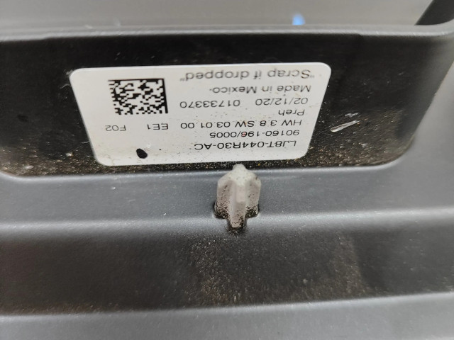 Дисплей    LJ8T044R30AC   Ford Mustang Mach-E