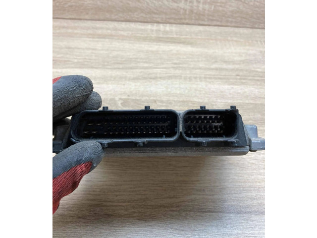 Řídící jednotka 06A906018J, 0261204726 Volkswagen Transporter - Caravelle T3 1980