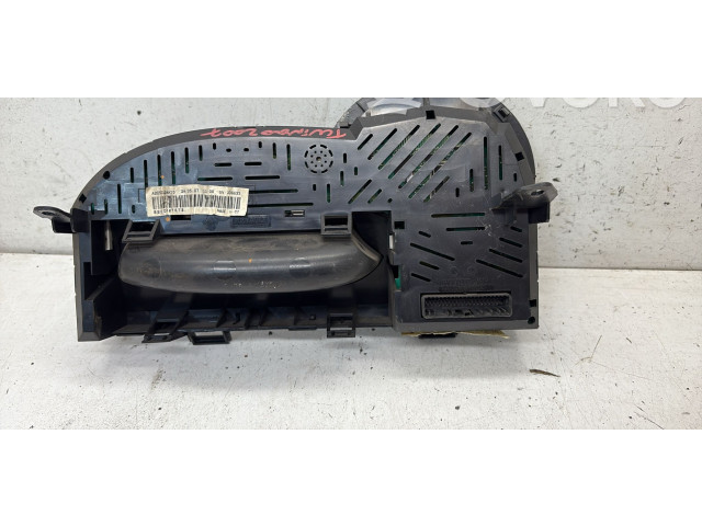 Přístrojová deska Renault Twingo I 2007 8200387578, 8200387578