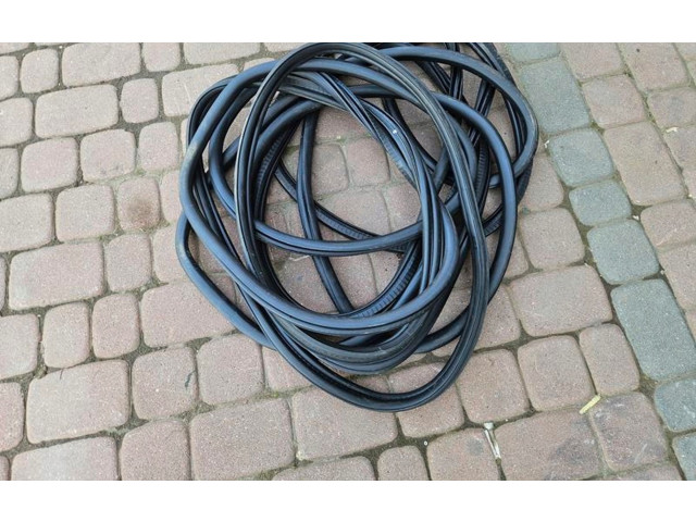 Turbodmychadlo Уплотнительная резина (на багажник дверях) 11TYS Opel Corsa F