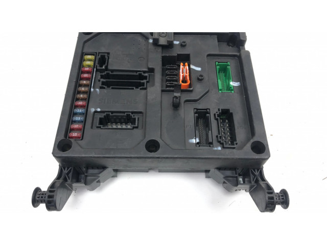 Блок предохранителей S120042300A, 7M3962258AD Ford Galaxy