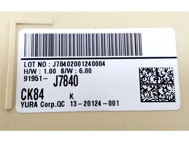 Блок предохранителей 91951J7840   KIA Ceed    