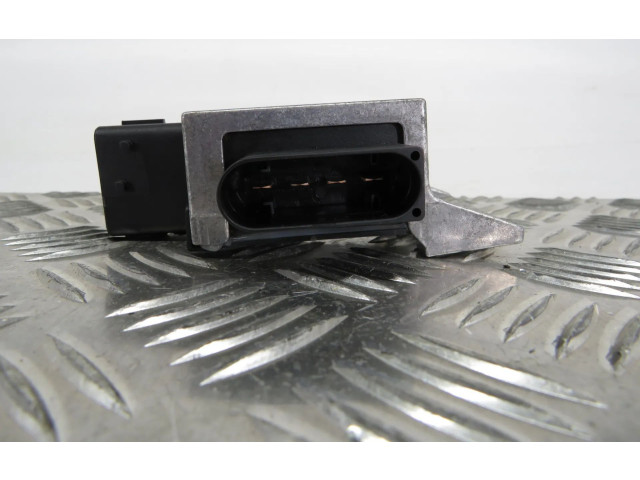 Центральная воздушная решётка 271203982R Renault Master III