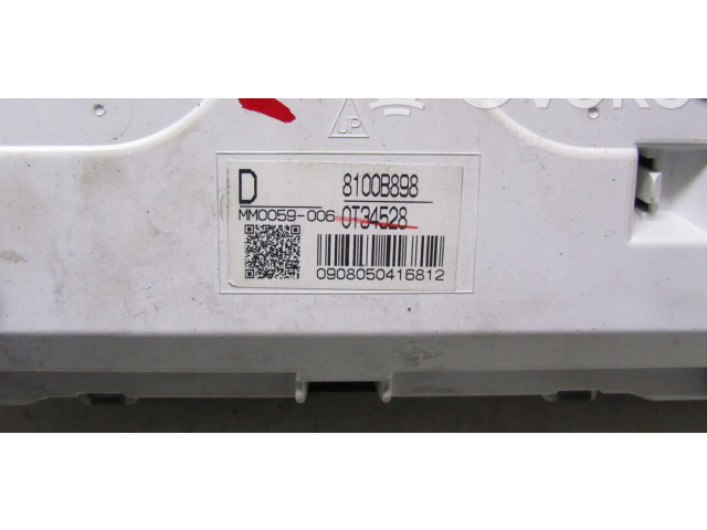 Панель приборов Mitsubishi Outlander