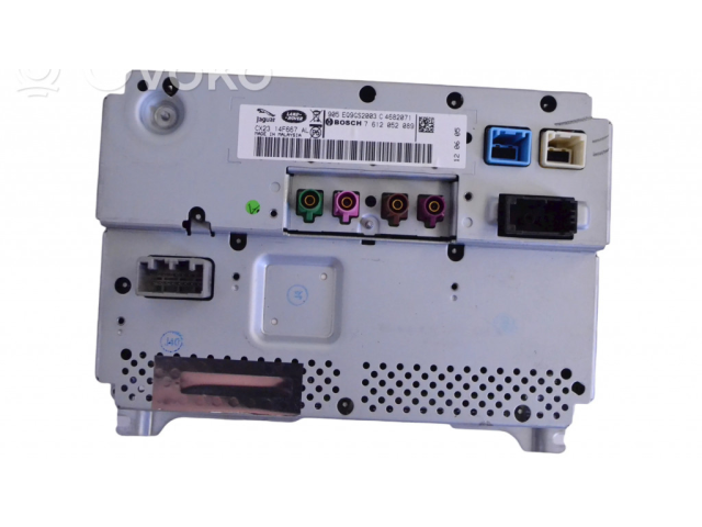 Радио/ проигрыватель CD/DVD / навигация