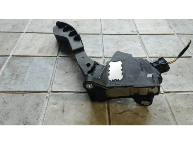 Педаль акселератора