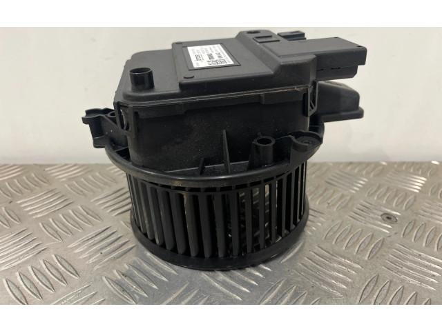 Вентилятор печки 4M1820021A Audi Q5 SQ5